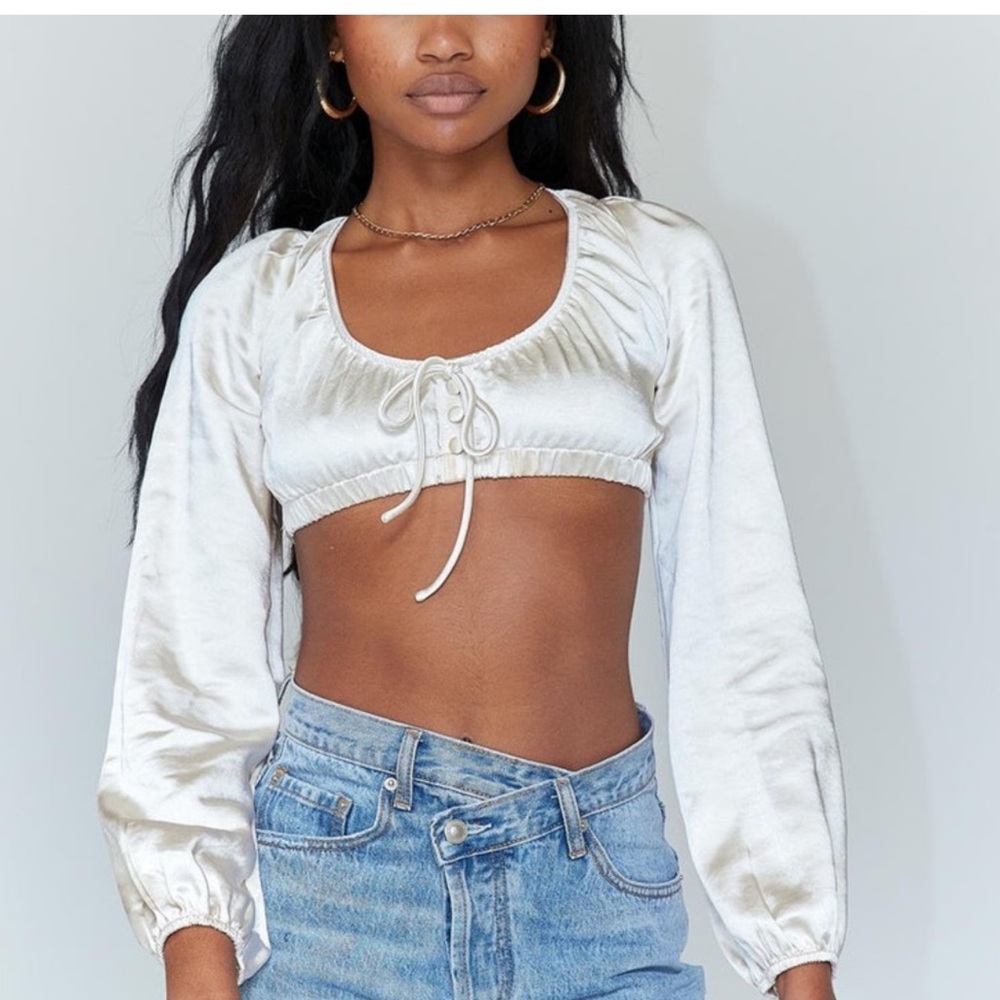 Princess Polly Size 4 Lace Back Cropped top